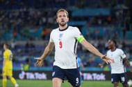 Kane reached Rooney's record in Qatar.